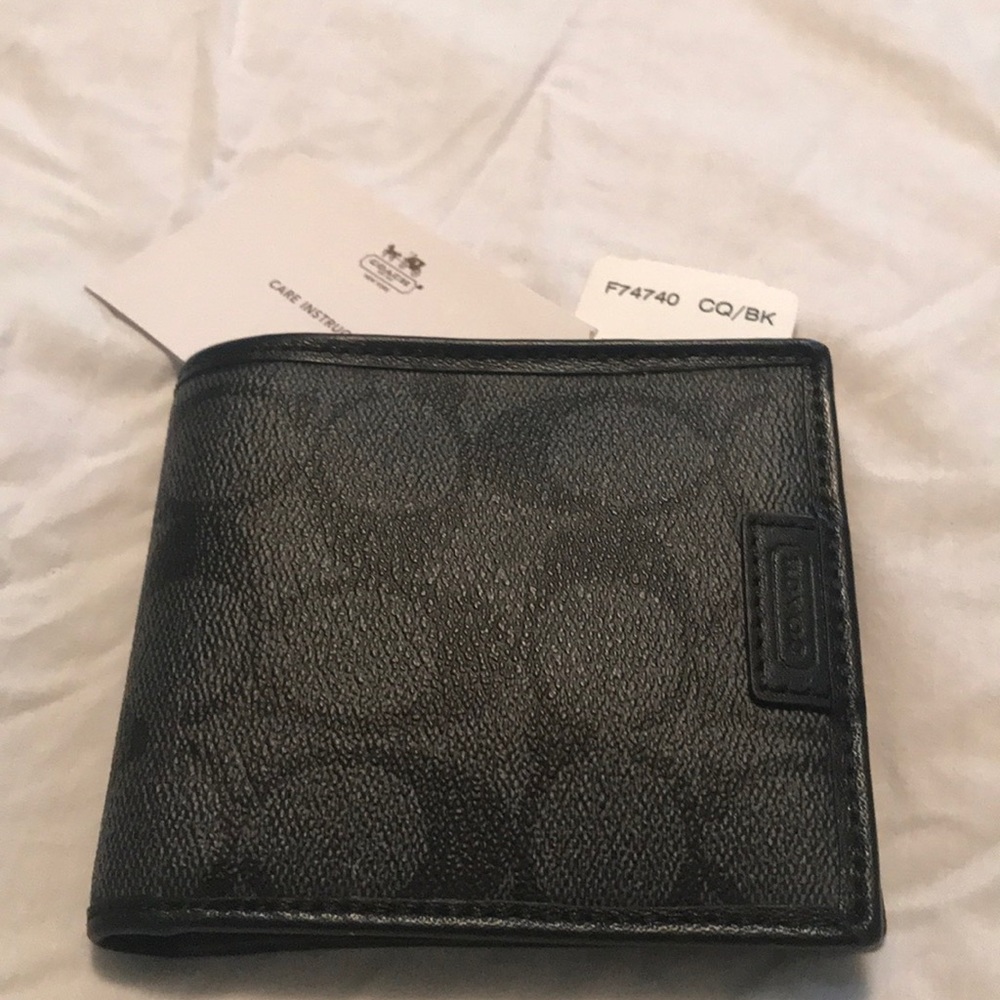 Authentic Coach men’s wallet black